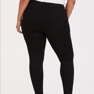 22T Torrid Jeggings